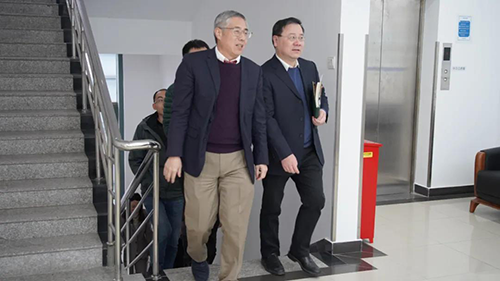 上海市浦东新区政府副区长吴强等调研mk体育