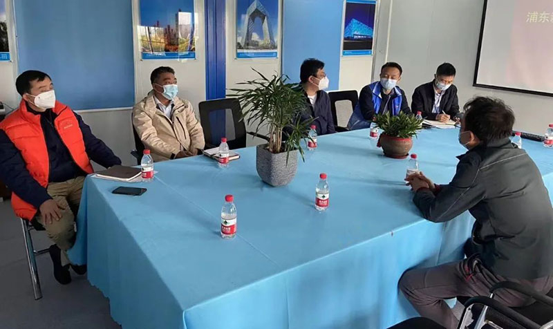 上海市浦东新区惠南镇杨扬镇长在走访美迪西南汇园区.jpg 上海市浦东新区惠南镇杨扬镇长在走访美迪西南汇园区.jpg